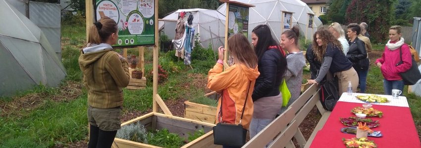 Zdjęcie do Wizyta studyjna w ramach Projektu Program Aktywności Lokalnej dzielnic Stare i Nowe Miasto "AKTYWNOŚĆ SZANSĄ NA NOWY POCZĄTEK".
