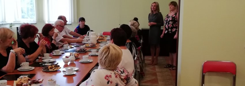 Zdjęcie do &bdquo;PRZY KAWIE I KOŁOCZU"